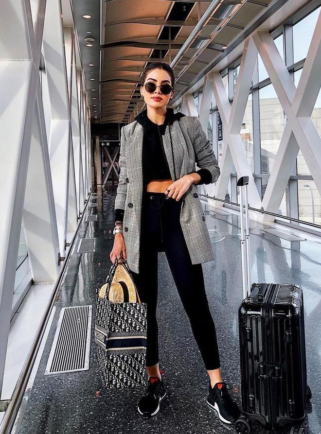 Airport Style Outfit Ideas For Women: Try Them Now 2023 - Street Style ...