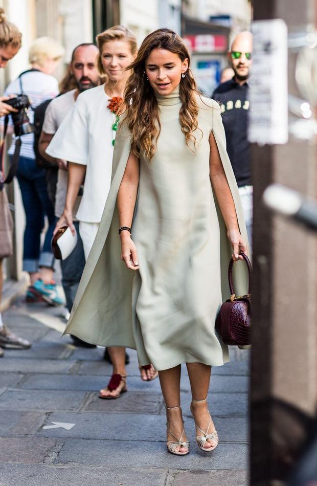 Are Capes In Style For Women: Simple Outfit Ideas To Try 2023