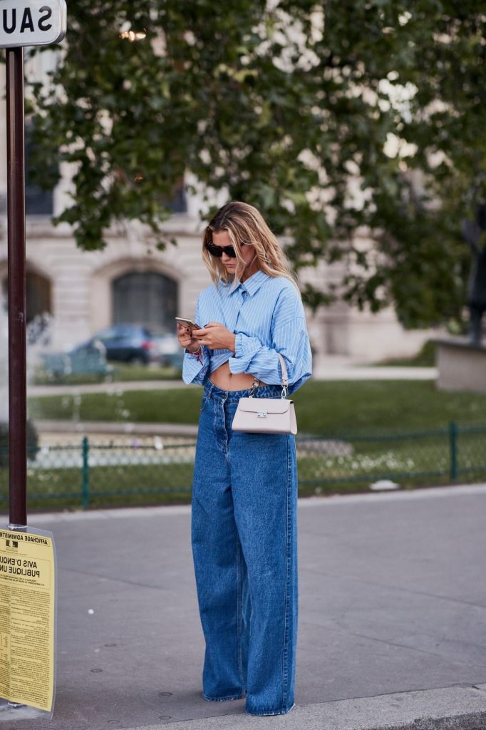 how-to-wear-loose-jeans-for-women-best-outfits-to-try-now-2023