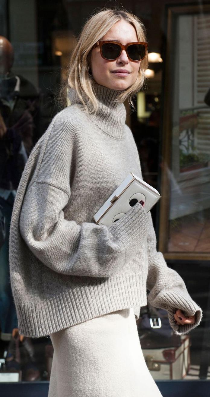 Turtlenecks Are Back In Style For Women: Best Guide For You 2023