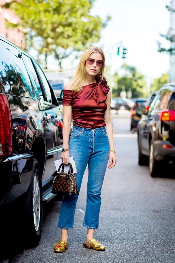 what-shoes-to-wear-with-flare-jeans-simple-style-guide-2023-street