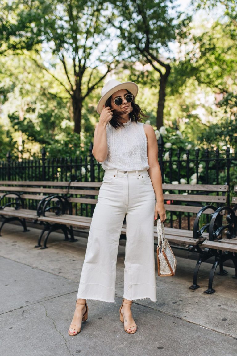White Jeans For Ladies: Best Outfit Ideas You Should Try 2023 - Street ...