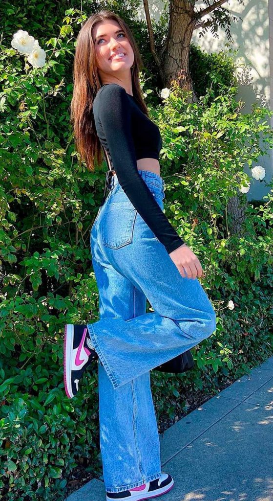 How To Style Wide Leg Pants: Best Looks To Try 2023 - Street Style Review