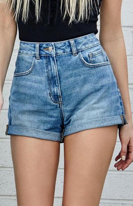 Best Denim Shorts For Your Body Type 2023