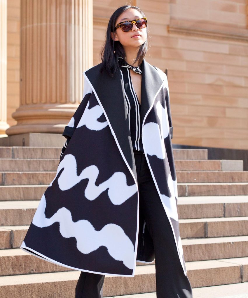 Best Outerwear Clothes Every Woman Should Have 2023 Street Style Review