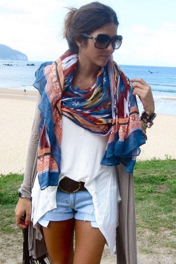 Are Scarves Still In Style: Chic Outfit Ideas To Try 2022