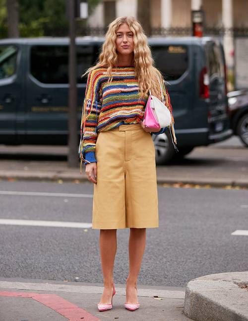 What Tops Women Should Wear With Bermuda Shorts This Fall