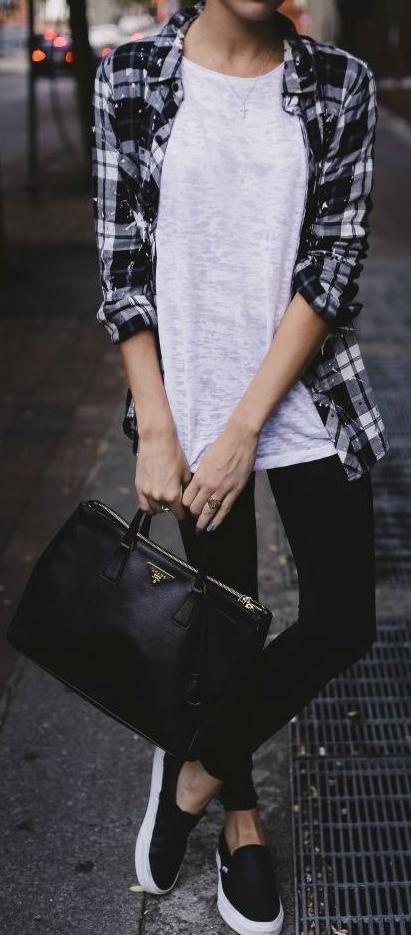 Are Plaid Shirts In Style For Women: Amazing OOTD 2023