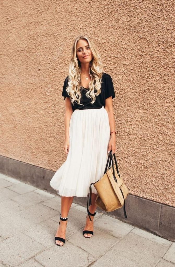 Are Pleated Skirts In Style Best Looks To Try Now 2023 Street Style