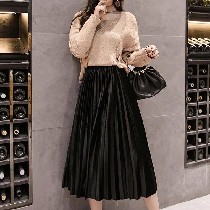 Are Pleated Skirts In Style: Best Looks To Try Now 2022