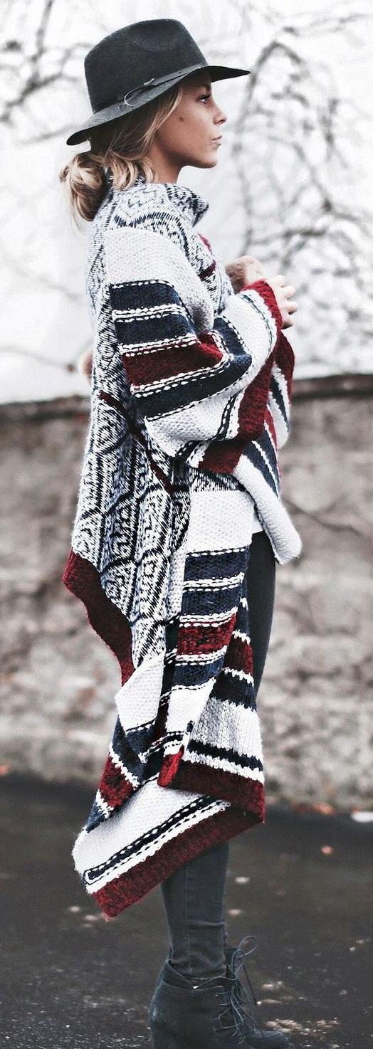 Ponchos For Modern Women: Best OOTD Ideas 2023