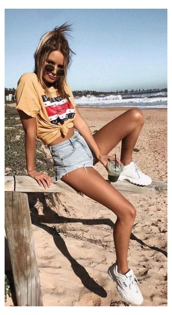 Summer Beach Trends For Women: What Should You Wear 2022