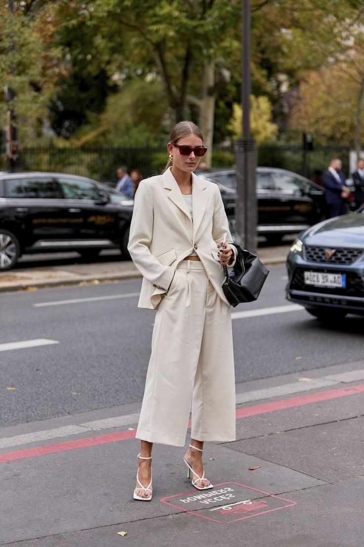 Summer Paris Street Style Inspiration For Women 2023