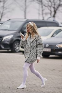 Should You Wear Tights: See The Best Looks To Try 2023 - Street Style ...