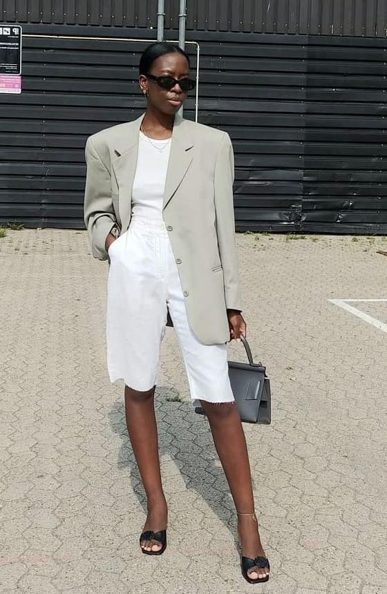 Are Bermuda Shorts In Style This Year And How Should You Wear Them 2022