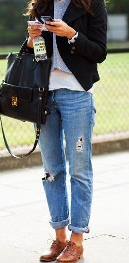 Are Boyfriend Jeans Still In Style: Easy Outfit Guide 2022