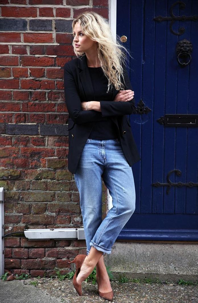 Are Boyfriend Jeans Still In Style: Easy Outfit Guide 2023