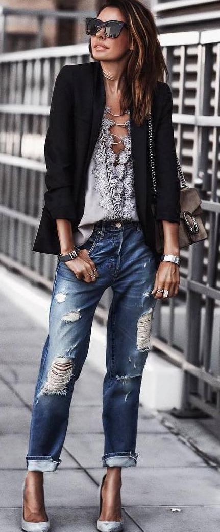 Are Boyfriend Jeans Still In Style: Easy Outfit Guide 2023 - Street ...