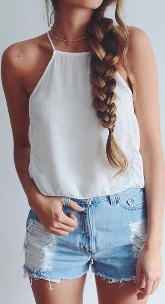 Are Denim Shorts In Style: Easy Outfit Ideas To Invest In 2023