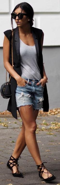 Are Denim Shorts In Style: Easy Outfit Ideas To Invest In 2023