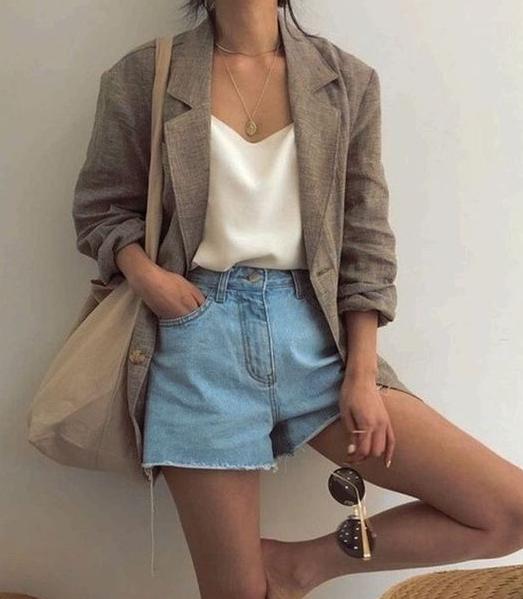 Are Denim Shorts In Style: Easy Outfit Ideas To Invest In 2022
