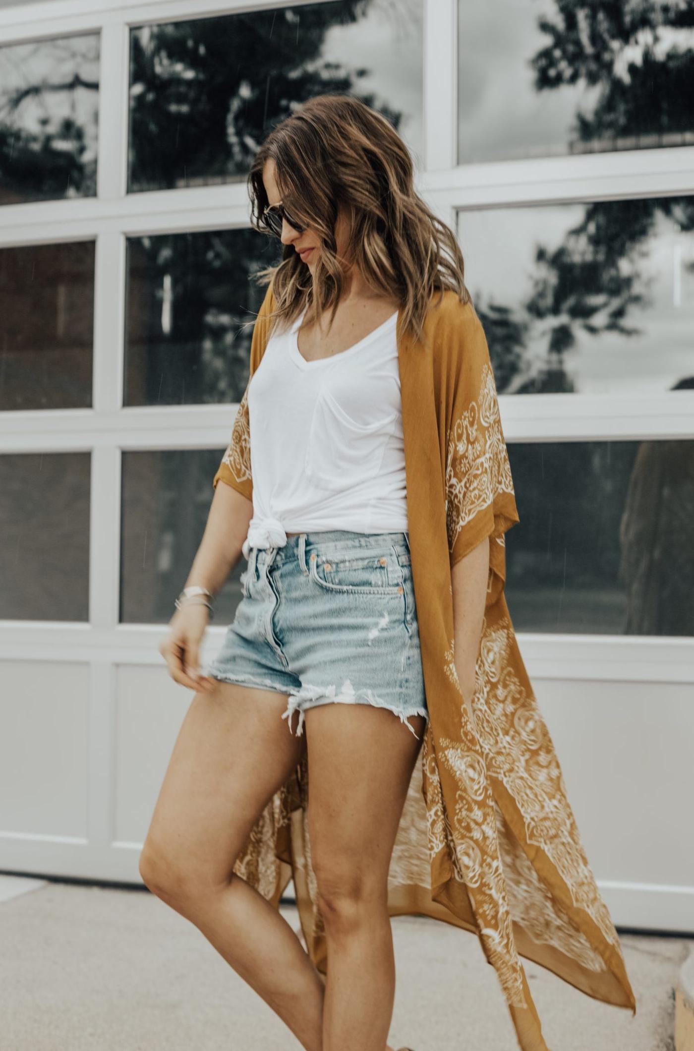 Are Kimonos In Style For Summer: Simple Outfit Ideas 2023