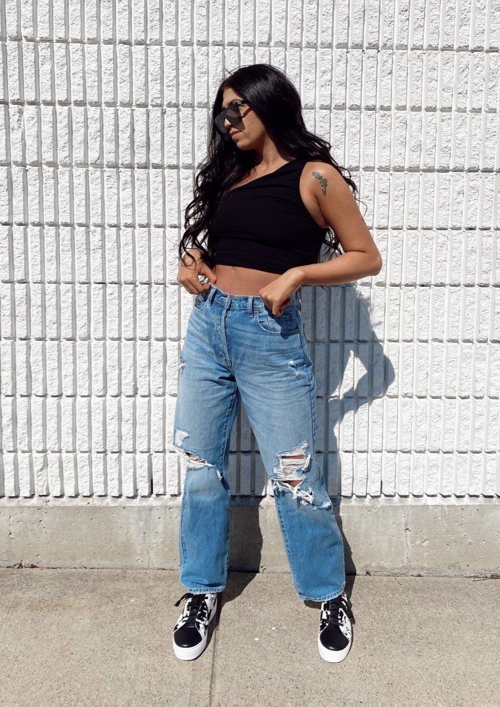 Are Jeans With Holes Still In Trend And How To Care 2023 - Street Style ...