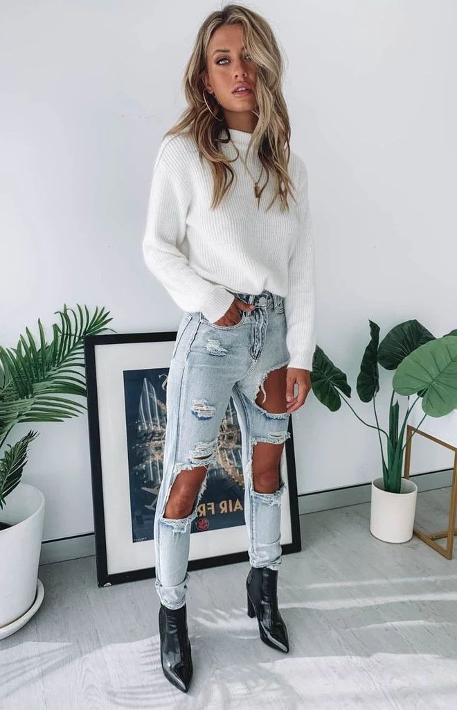 Are Jeans With Holes Still In Trend And How To Care 2023 - Street Style ...