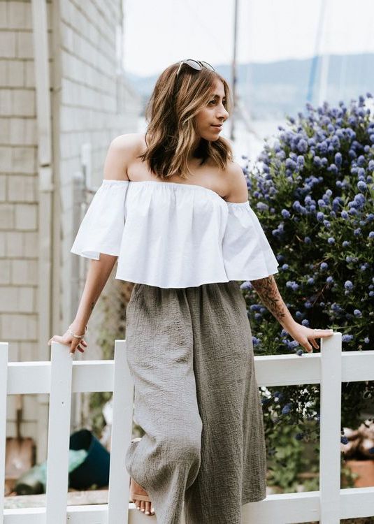 Off The Shoulder Tops Outfit Ideas For Spring 2022