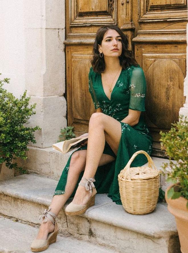Beach Dresses To Wear As A Wedding Guest: Easy Styles To Try 2022