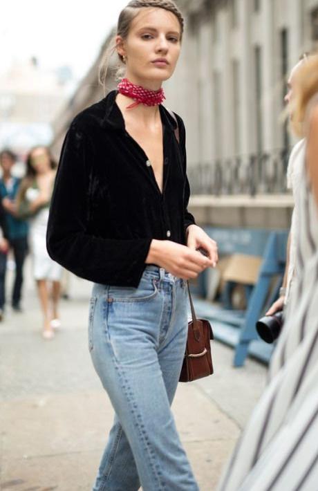 Neck Scarves For Women Are Back In Style: Trendy Outfit Ideas 2023