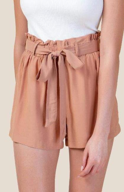 Paperbag Shorts Trend Is Back: 17 Ways Wearing Them 2023