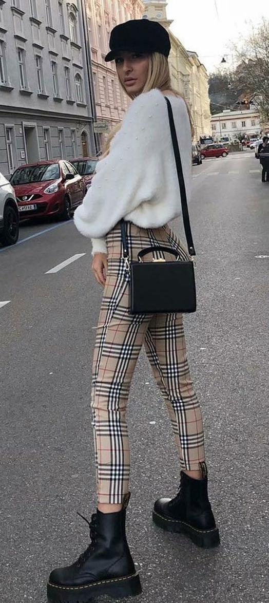 Printed Pants Outfit Ideas To Follow: Best Ways To Wear Them 2023
