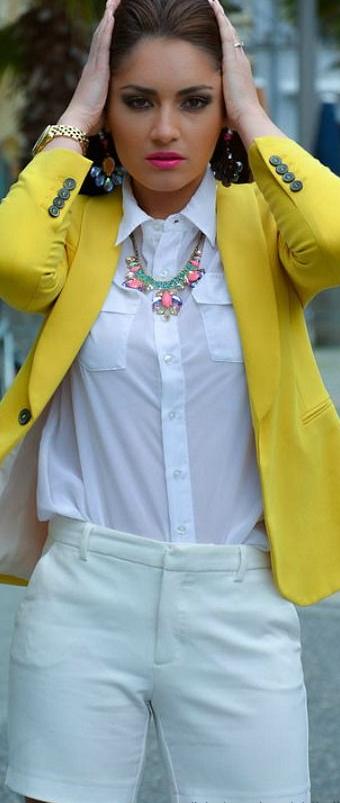 Bermuda Shorts Trend For Ladies: Easy Looks And Tips 2023