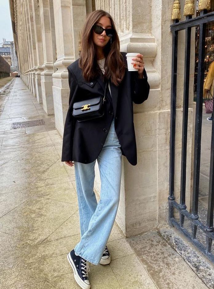 Why Jeans, a Blazer and a T-Shirt Make Our Favourite Outfit