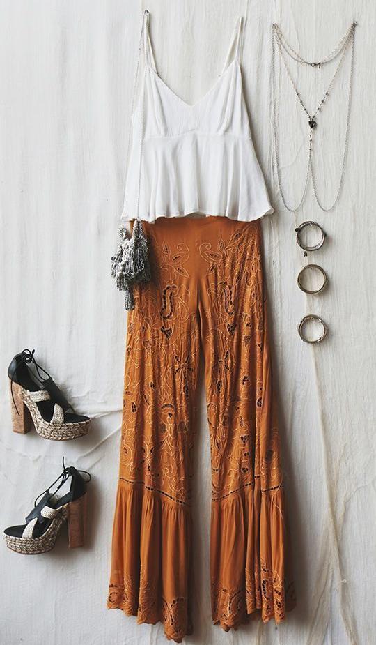 Boho Chic & Hipster Outfit Combinations For Women