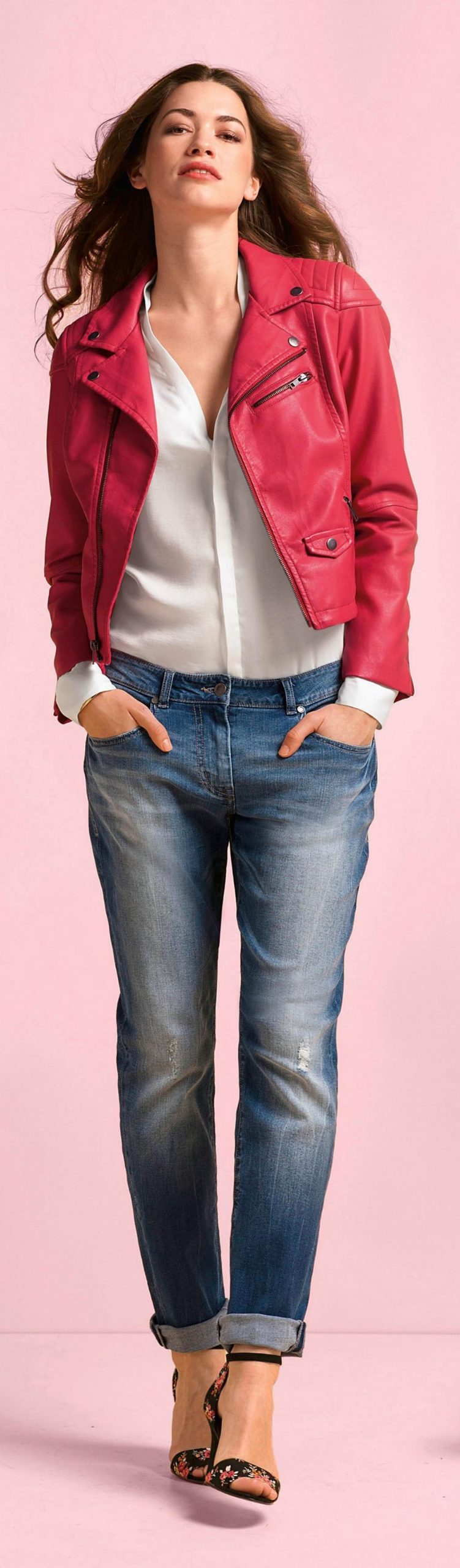 Boyfriend Jeans Outfit Ideas For Women 2023