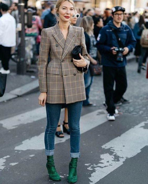 Can You Wear Plaid Blazer With Jeans This Spring 2023