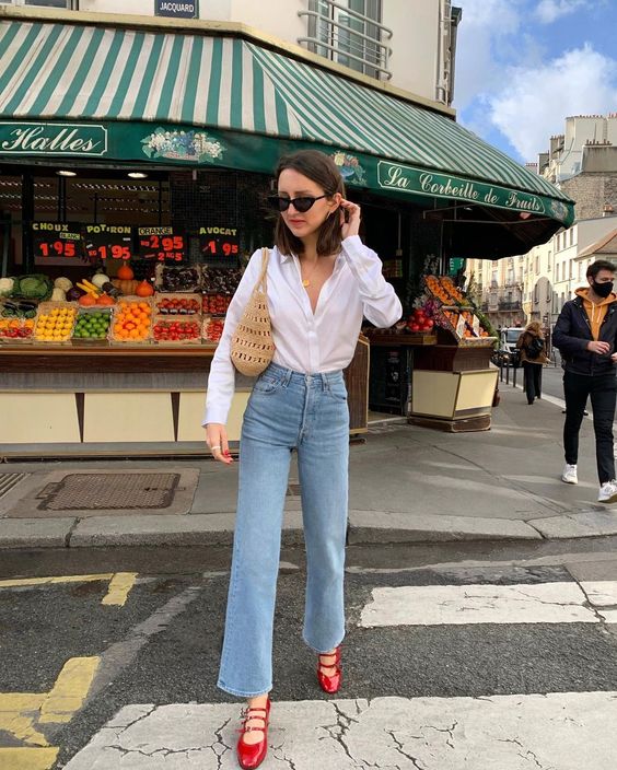 Can Women Wear White Shirts With Jeans 2023 - Street Style Review