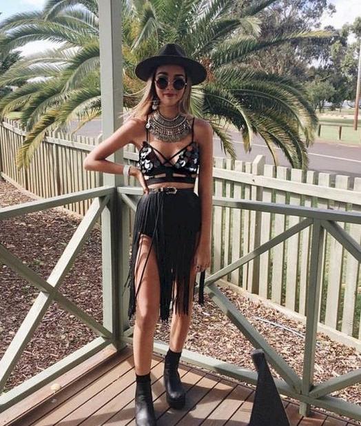 Coachella Outfit Ideas For Ladies: Best Ideas To Wear 2023