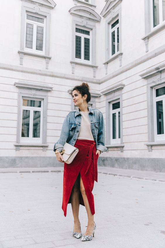 Red Skirt Outfit Ideas: An Easy Way To Underline Your Individuality 2022