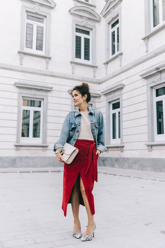 Red Skirt Outfit Ideas: An Easy Way To Underline Your Individuality 2023