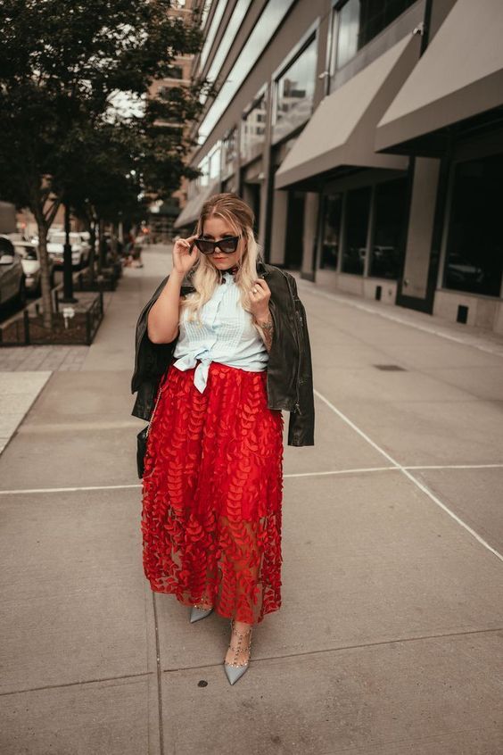 Red Skirt Outfit Ideas: An Easy Way To Underline Your Individuality