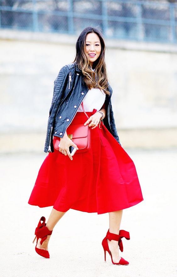 Red Skirt Outfit Ideas: An Easy Way To Underline Your Individuality 2023