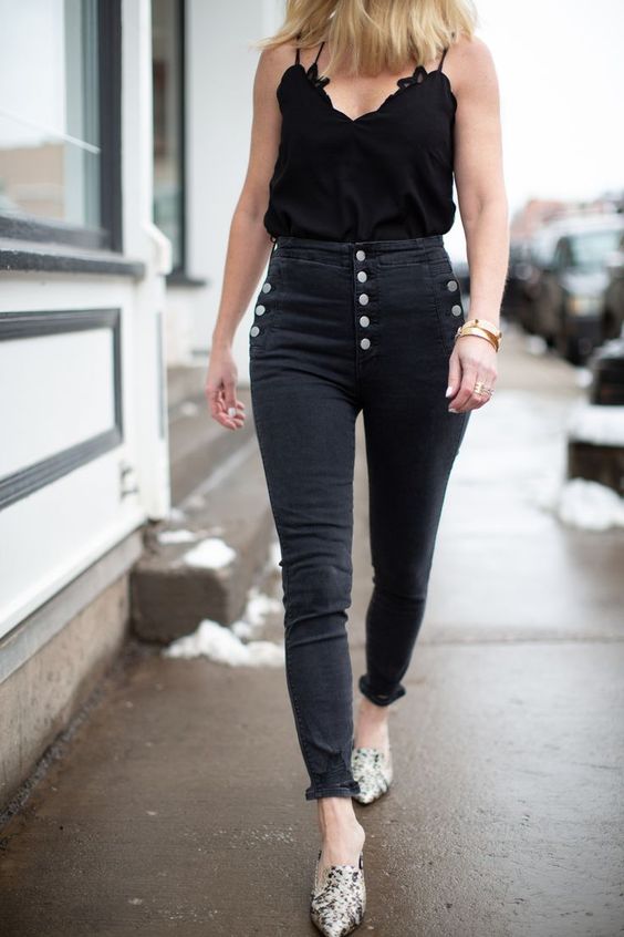 High-Rise Black Jeans Outfit Ideas For Ladies 2022