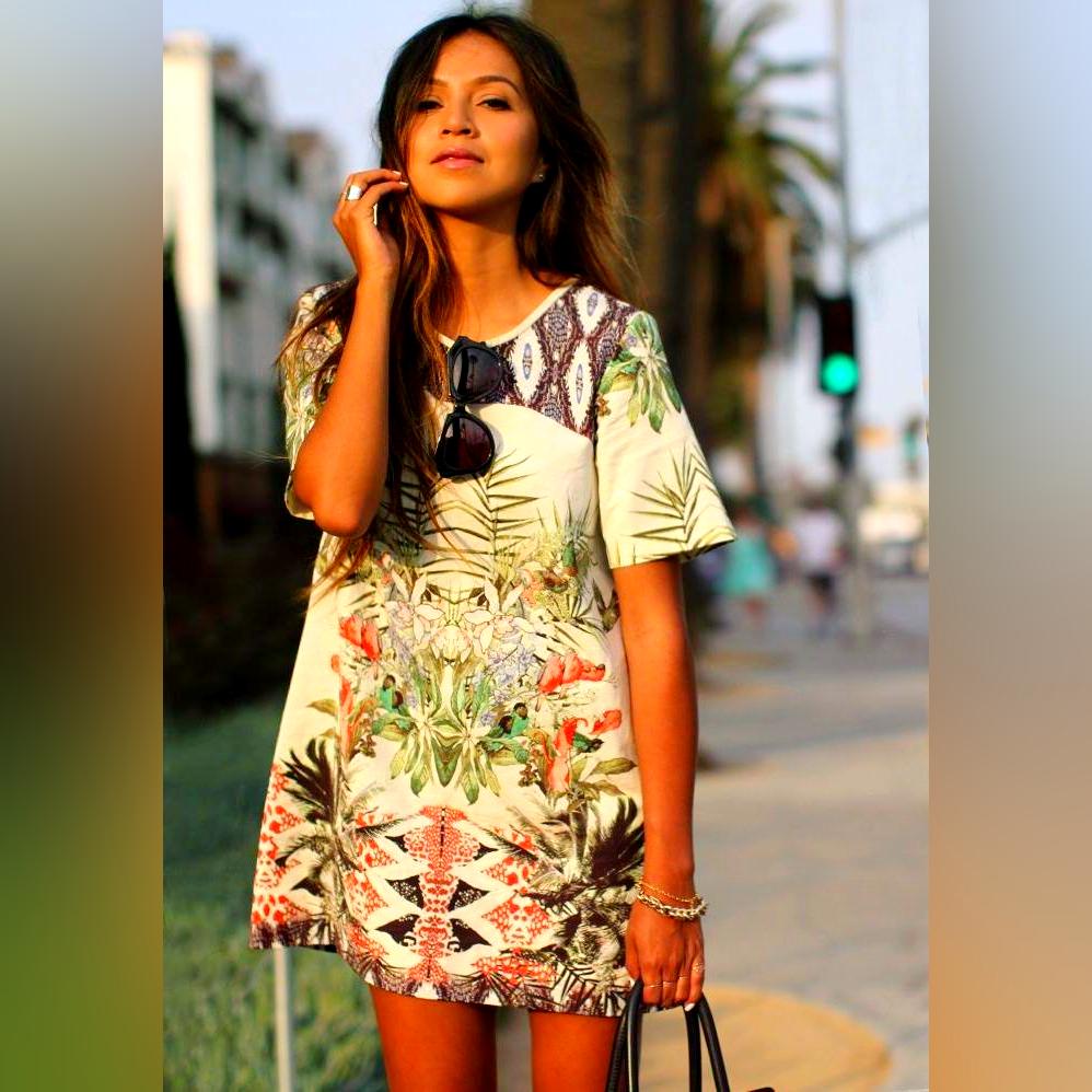 Tropical Print Clothing Trend For Summer: Style Guide 2023