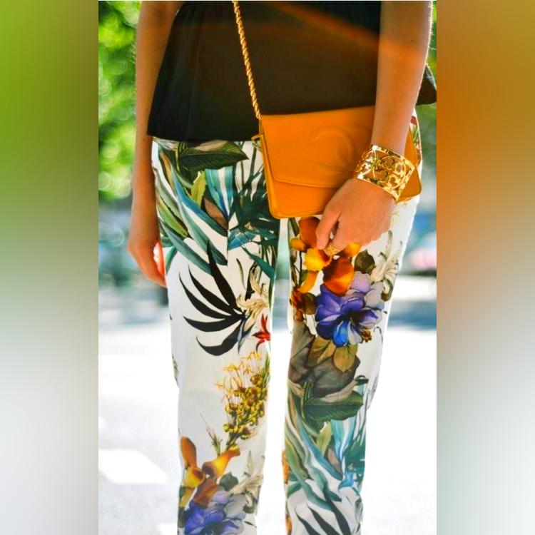 Tropical Print Clothing Trend For Summer: Style Guide 2023