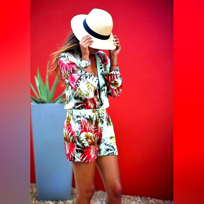 Tropical Print Clothing Trend For Summer: Style Guide 2023